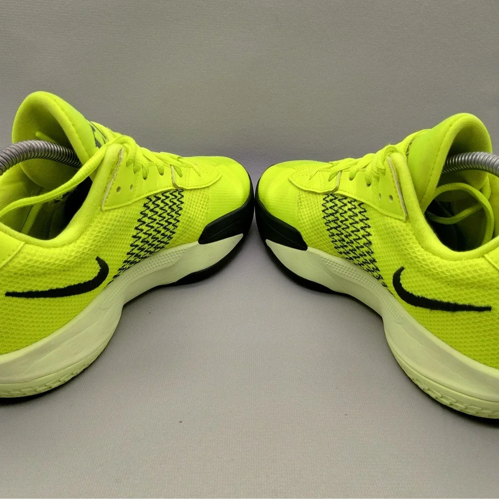 Nike Air Zoom GT Cut Academy Volt Black Mens Basketball Shoes Size 8.5 Sneakers